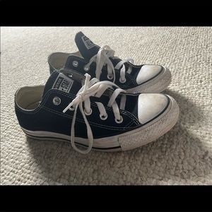 Black and white converse